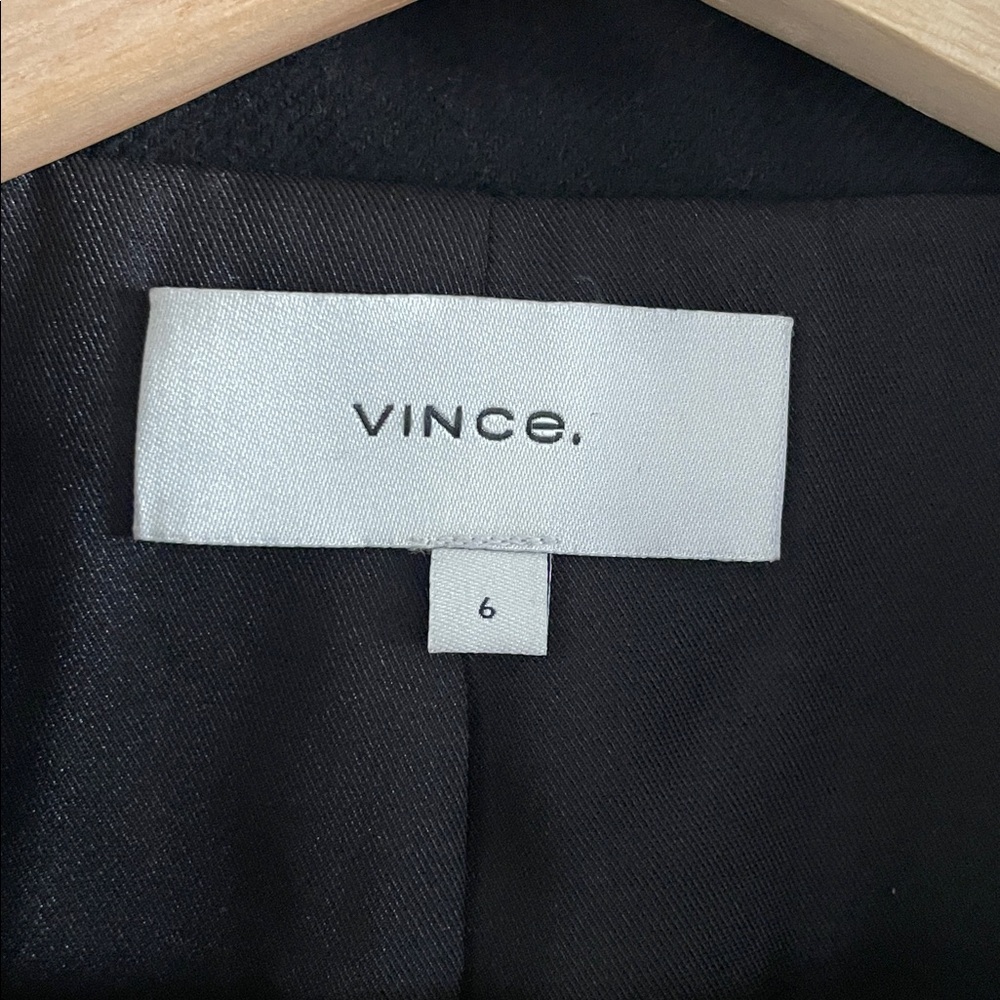 Vince‎ Boyfriend Blazer Women’s Size 6 Italian Wool Blend Black Peak Lapel - Picture 6 of 9